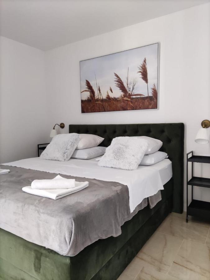 Apartments Marta 1 Задар Экстерьер фото