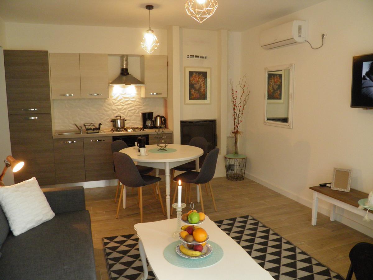 Apartments Marta 1 Задар Экстерьер фото