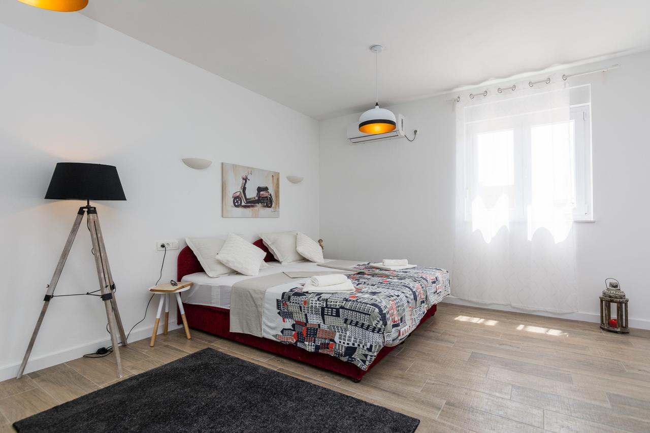 Apartments Marta 1 Задар Экстерьер фото